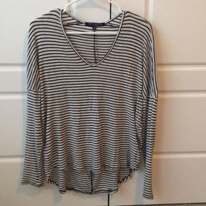 Oversized and stretchy top!